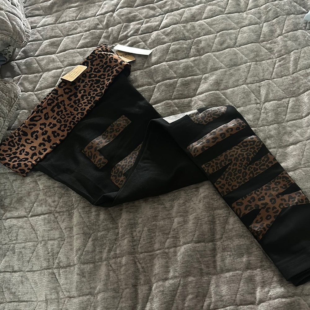 NWT XS PINK LEGGINGS